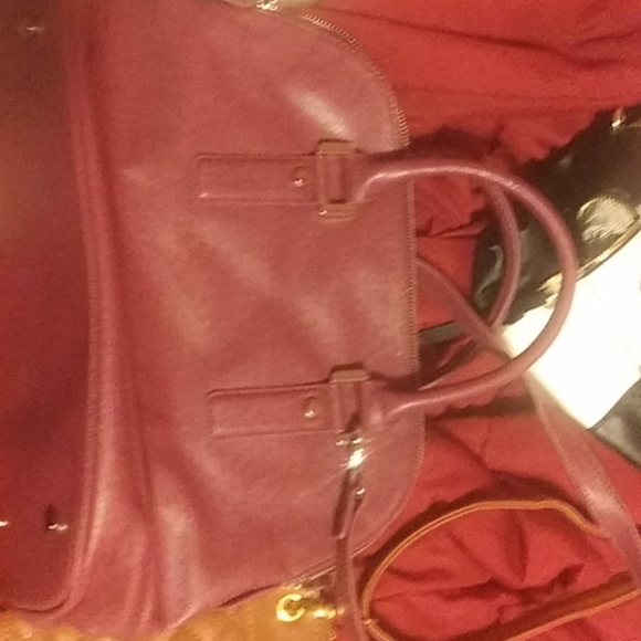 Purses - Picture 2 of 7